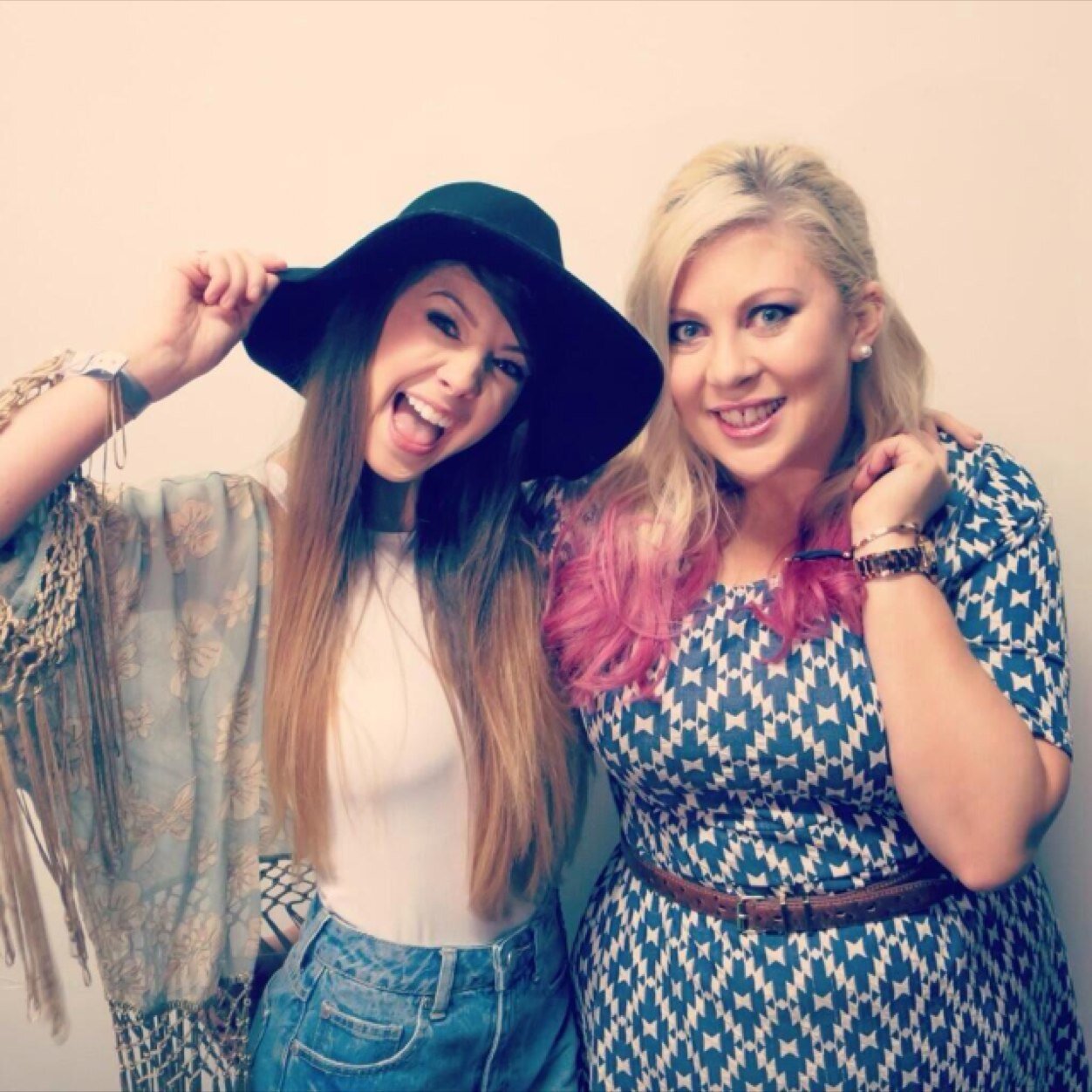 In love with youtubers :) especially 2 chummys ❤ In too many fandoms to list. Ask a follow back