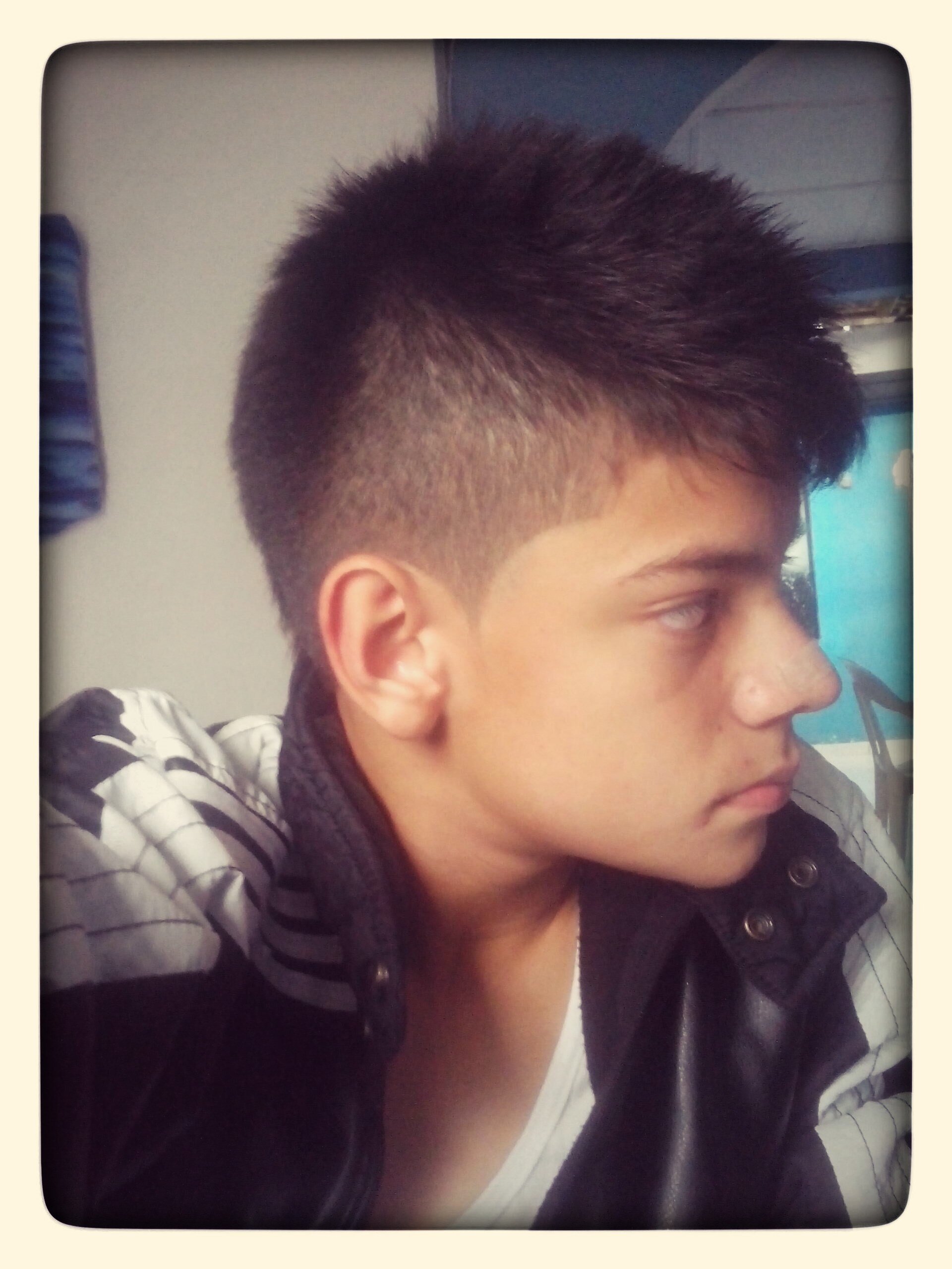 Sigueme y te sigo.   Follow me and I follow you so we understand.