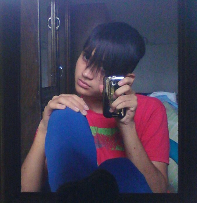 AlejandroGerma6's profile picture. I Stand Here Waiting For You