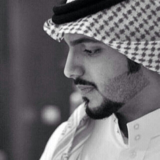 أحب إرتداء اللون الأسود فأنا أعشق أناقتي حينما تكون بلون قلبك...