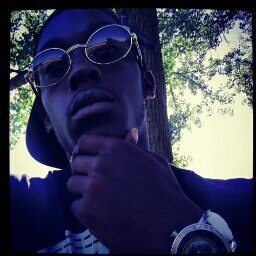 Wats Up Twitter I'm G Wiz 
23 Single 
Average Hooper Point Guard / Shooting Guard