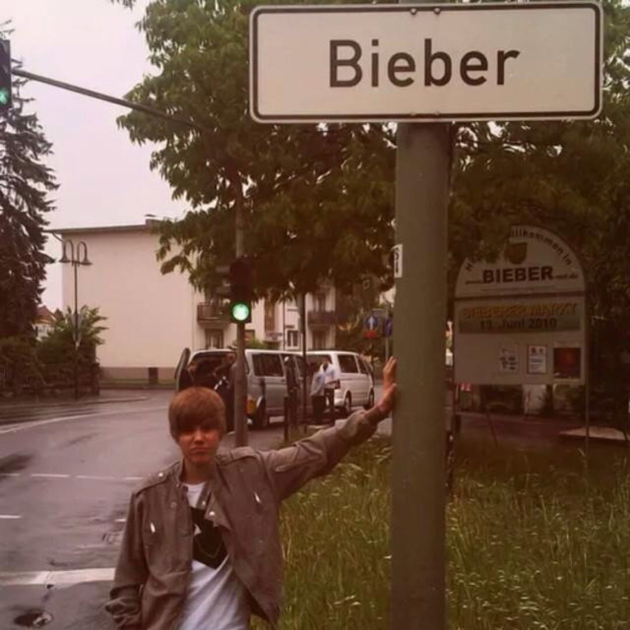 Follow me back on my account and @atlanticjustin