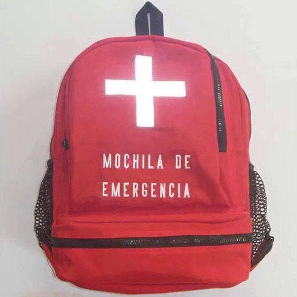 Mochila de Emergencia equipada para protegerte en caso de un Desastre Natural. Cumple con las recomendaciones de Defensa Civil. http://t.co/wpy9YwphO9