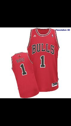 Alhaurin el Grande. Vendemos petos de basket ¡Por solo 25€! y camisetas de futbol tambien , ¡Por solo 25€! Para cualquier consulta hablad por md. Precio CHOLLO.