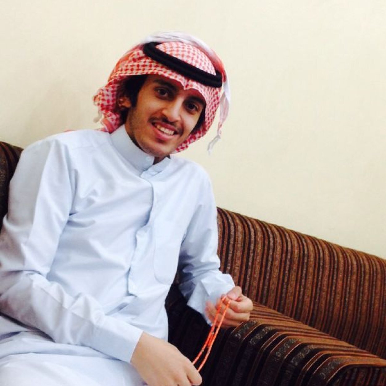 اثبتت الدراسات ان متابعة هذا الحساب تحد من الاصابة بالاكتئاب