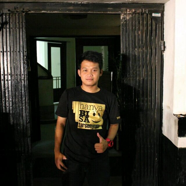 simpel dan sederhana saja hidup.. tidak usah di ambil pusing.. #YNWA.. karena hidup tidak selalu berjalan sendiri #waitinglist