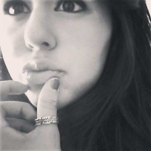 Morena de ojos oscuros. Burgalesa y lasaliana desde el 26-02 de hace unos 14 añitos. Mejores amigos MA;TATA;PP...Osquieroo.