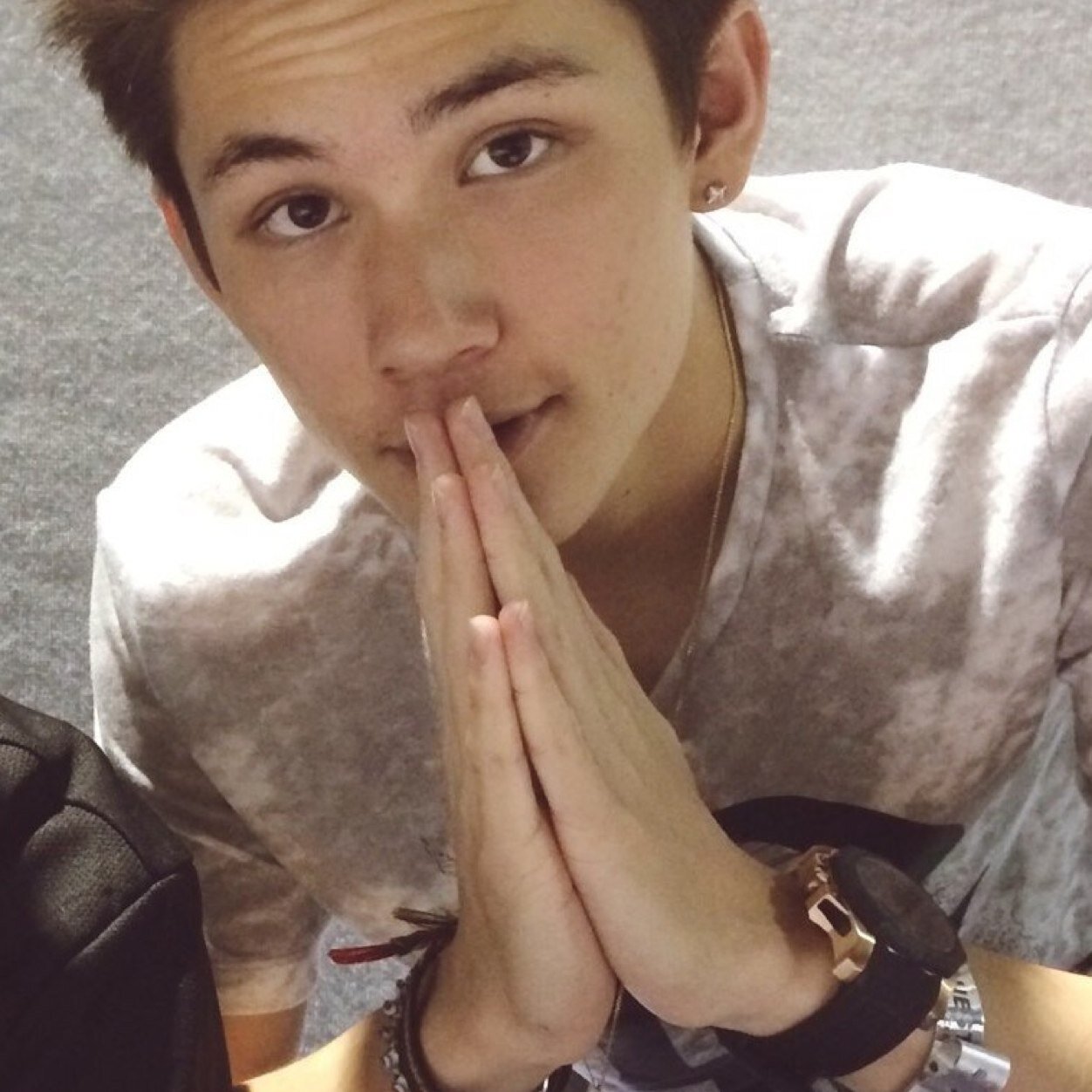 HEY ITS @fvckspinosa JUST GIVING YOU THIS FOLLOW IN CASE I DONT FOLLOW YOU BACK