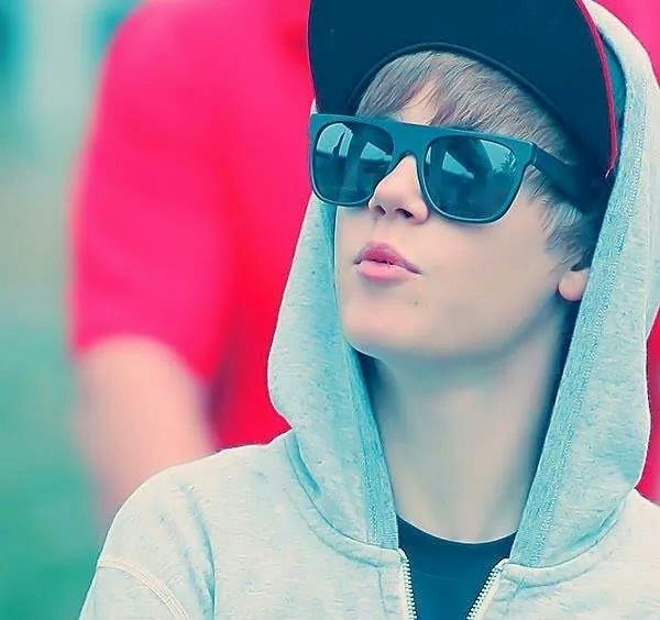 I love Justin Bieber ♥                                                                    Never say never and believe