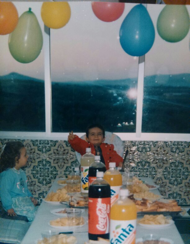 yo que era feliz, con mi soldado de plomo y mi globo...queria vivir como un principe,era el sueño de cualquier gandul pero ellos tienen palacios y sangre azul