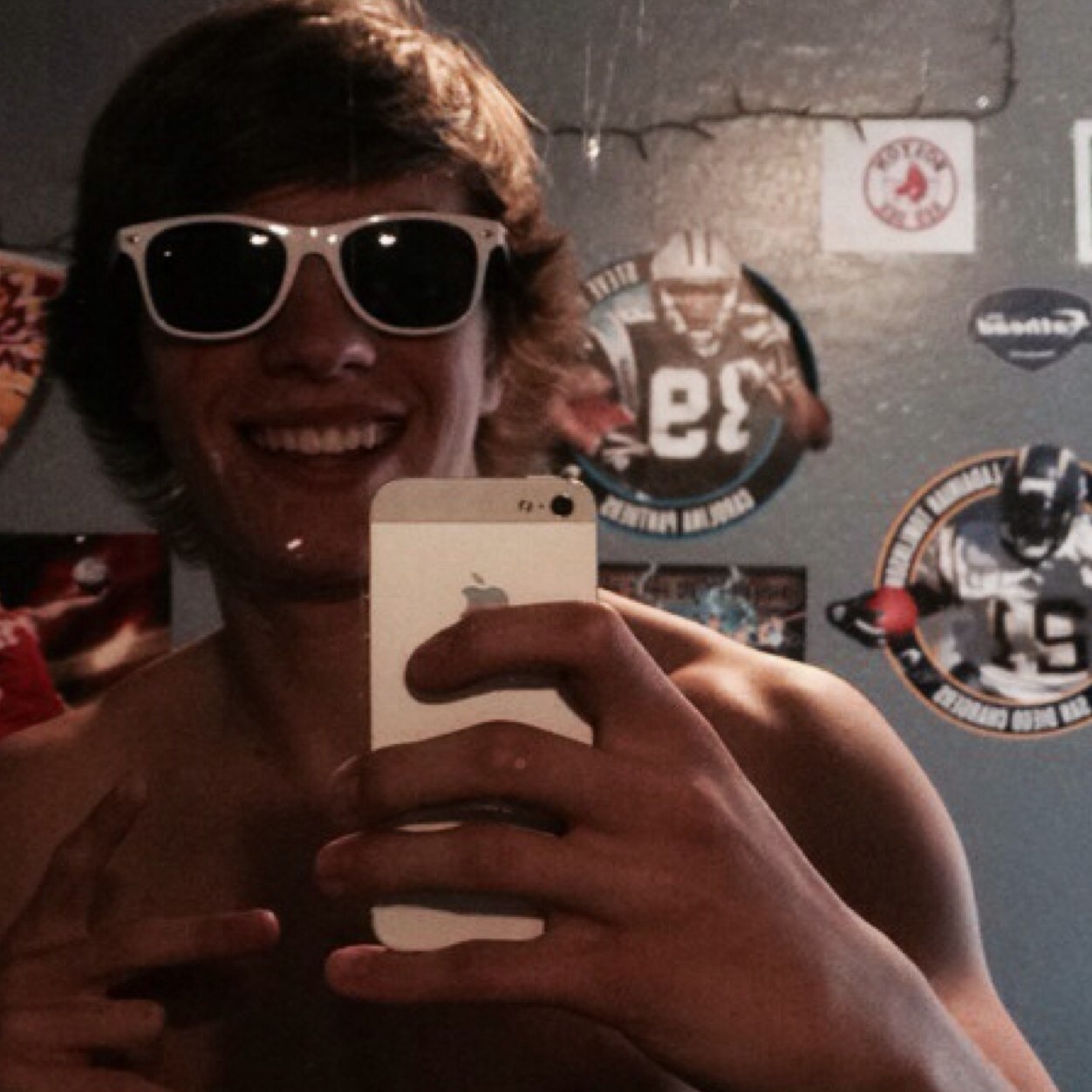 incIosed's profile picture. i don't care