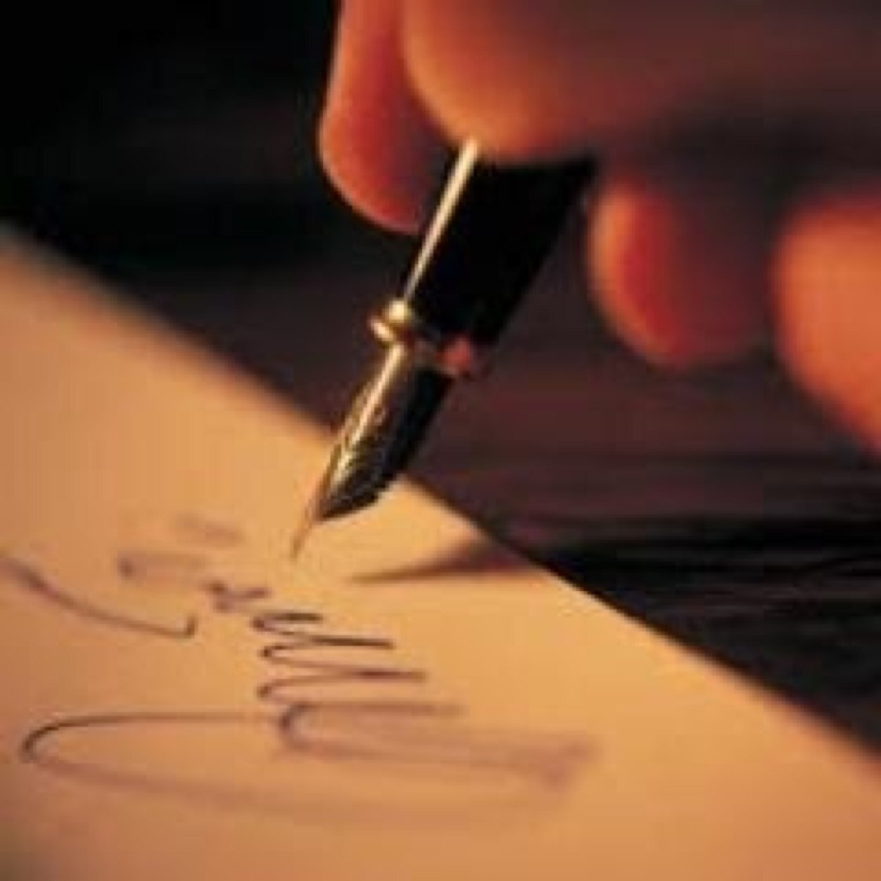 Pelikan ile Porsche Design kalemlerinin Türkiye distribütörü ve Steelpen kalemlerinin üreticisi Çelik Kırtasiye Ltd. Şti. İstanbul