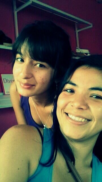 Hija, hermana, mama, tía♥ estoy enamorada de mi hija. Estudiante de Lic Ciencia Físicas y Matemáticas, y Contaduría Pública Nacional.
