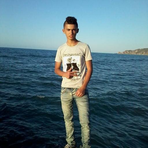 zakizizou23's profile picture. 