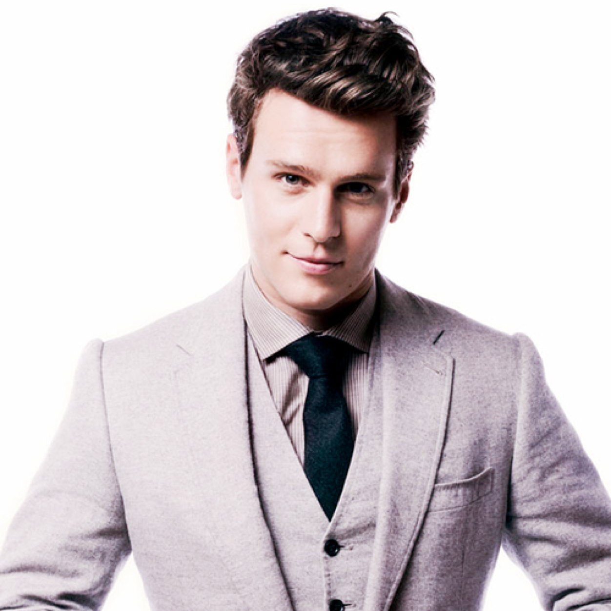 Im that handsome man that everybody dreams of.I played Jesse St James on glee and Spring awakening with Lea Michele. Shes my princess. {RP/Literate}