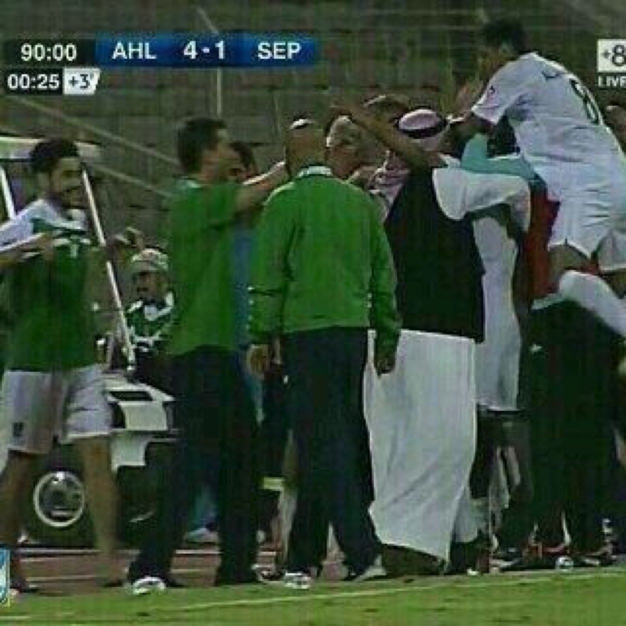 fadea128's profile picture. 