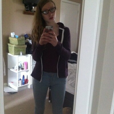 Exclusive The Latest On Katie Standons Life - rfjufa0