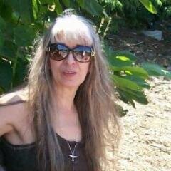 rosiemoonbeams's profile picture. Rosiemoonbeams - Etsy seller of vintage and upcycled home decor, jewelry, supplies, and clothing. I also love tiny houses, eating organic and the CO mountains!