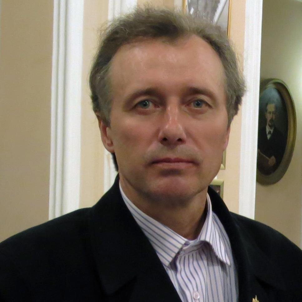 Художник.