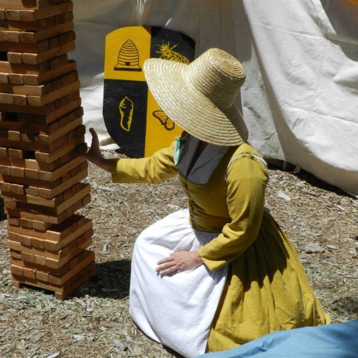 Exploring English Renaissance life as a Dairy Maid. I love history, meeting new people, and look forward to learning to be an effective reenactor at faire.