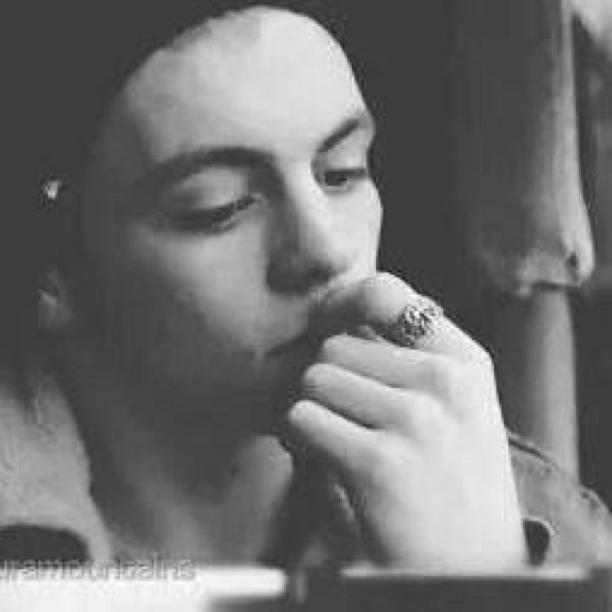 supcrhero's profile picture. whaat