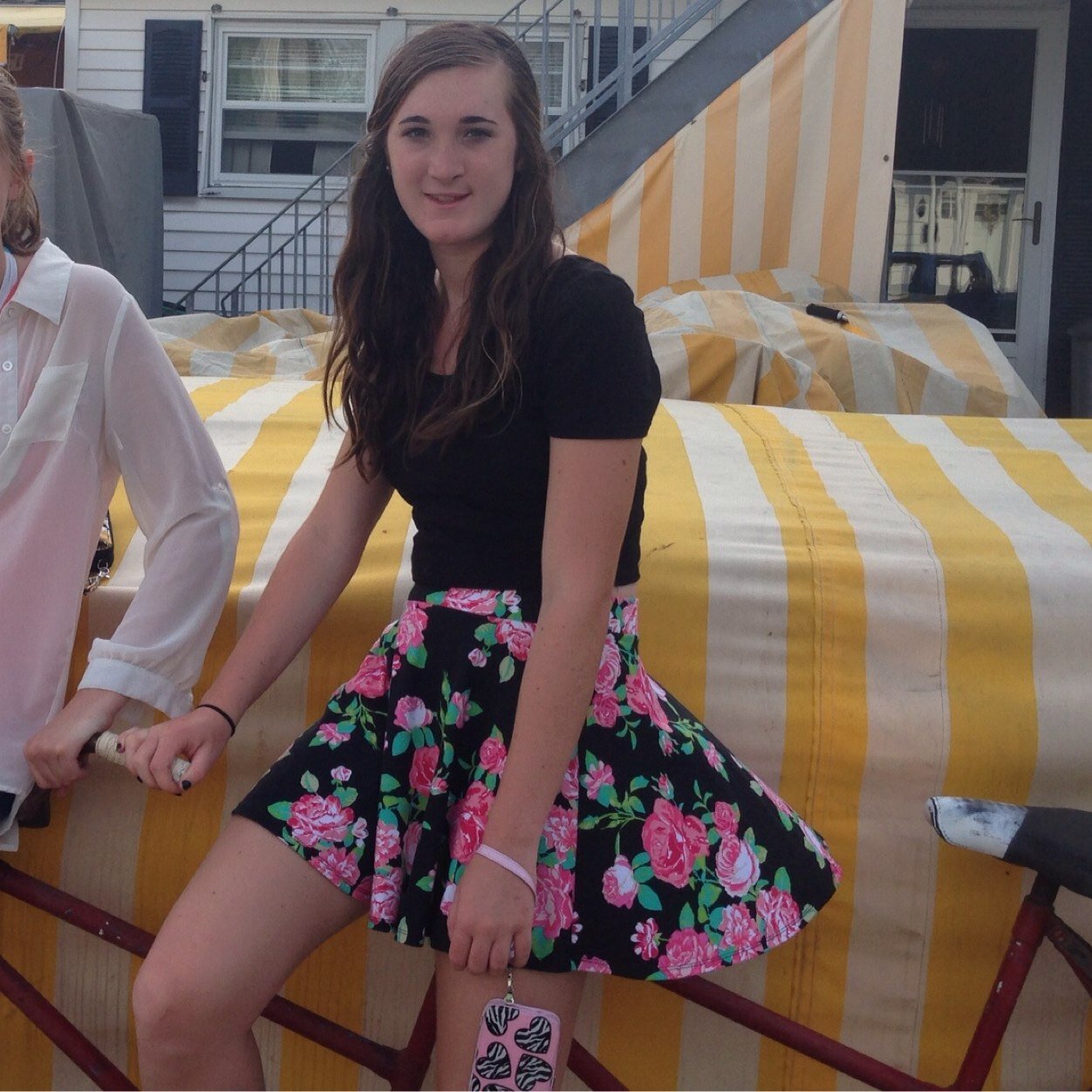 emgirl_9898's profile picture. AHS 2017 
fhock everything