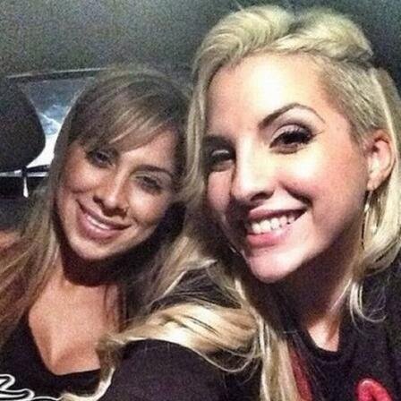 mas se for pra flr de algo bom, eu smp vou lembrar de vc *-* CLANESSA ATÉ O FIM!!