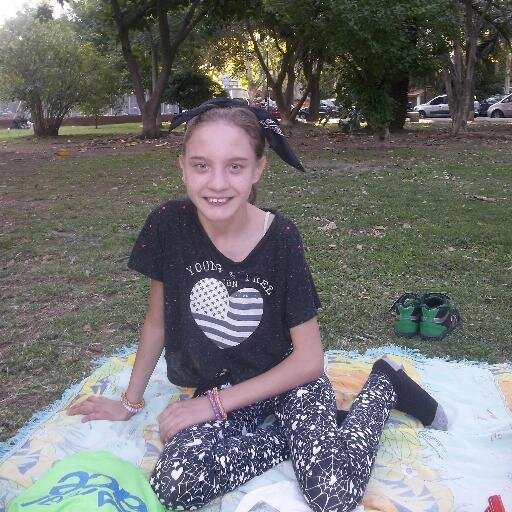 Hello!!  I LOVE ANIMALS  amo a mis dos gatitos Rayitas y Moro.    #SmilerForever  I ♥ Miley Cyrus Mientras encuentro lo que busco, soy feliz con lo que tengo.