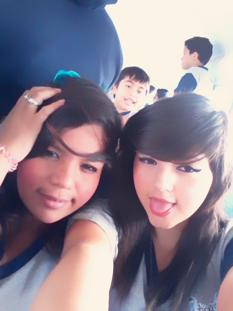 Bryan, lo mejor que me ha pasado♥, gracias a Dios por conocerlo *-*, mejor amiga siempre Meylin A.
