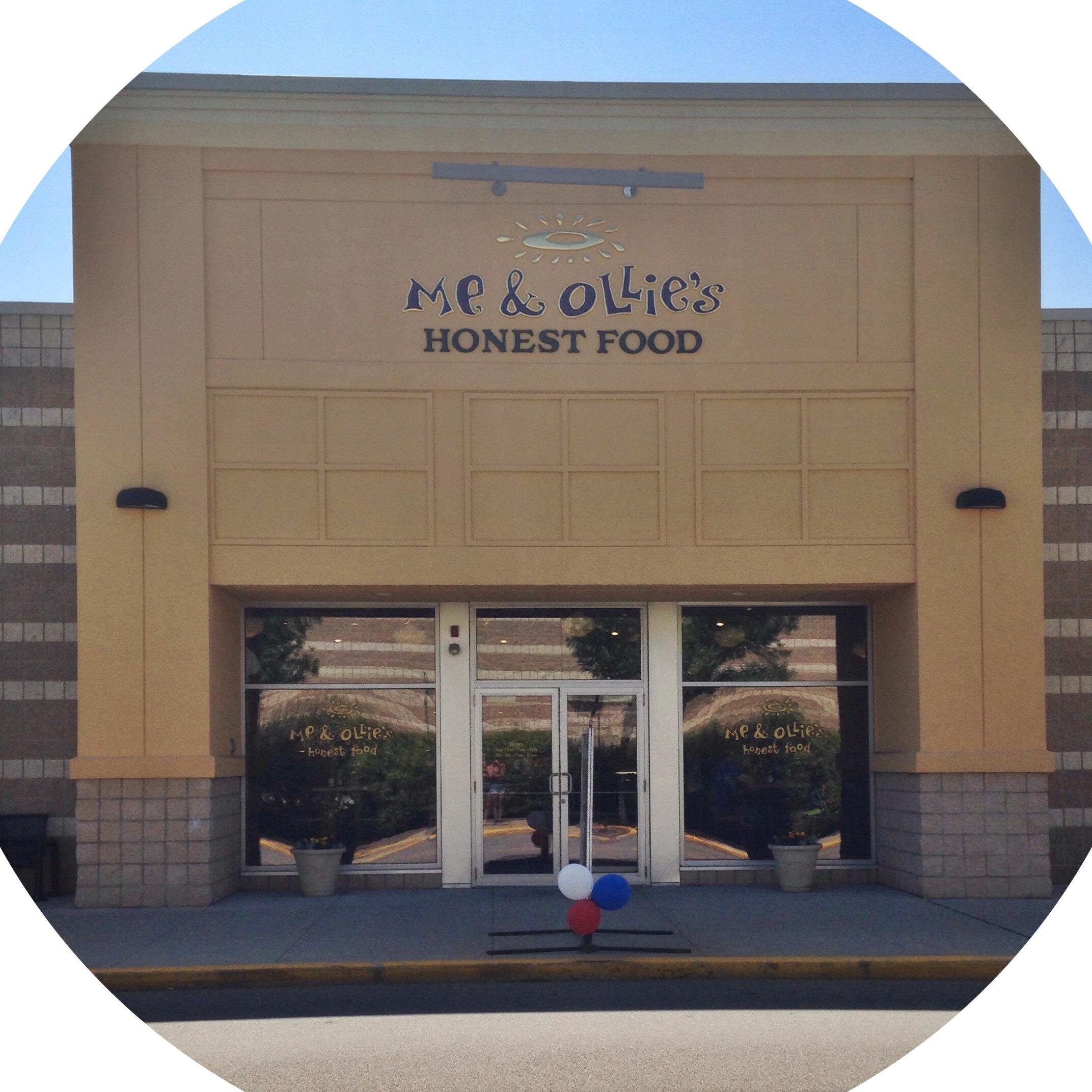 We are a locally owned fast casual restaurant serving up hand-stretched pizzas, deli sandwiches, & paninis.  We also offer a full size, self serve salad bar!!