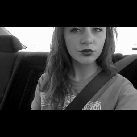 _gracebyron's profile picture. •The bad news is time flies, but the good news is you're the pilot•