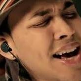 me gustan las canciones de mi novio @princeroyce lo amo y soy muy orgullosa de ser roycenatica de corazon y mi hermanita es @yadirakissme1 la adoro