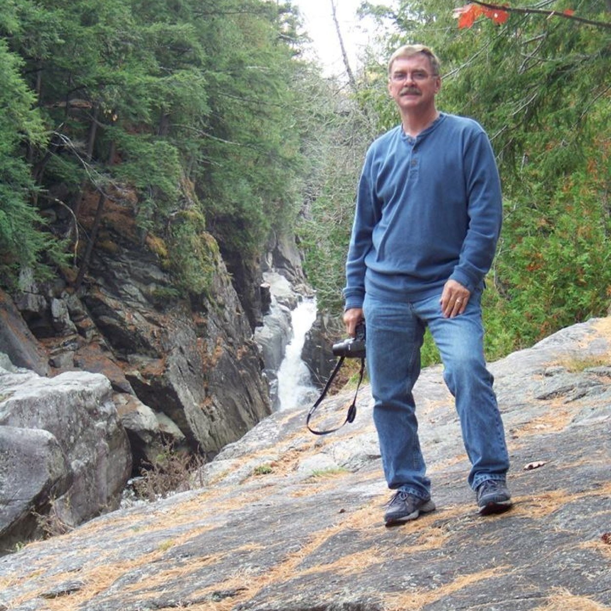 captdansr's profile picture. 