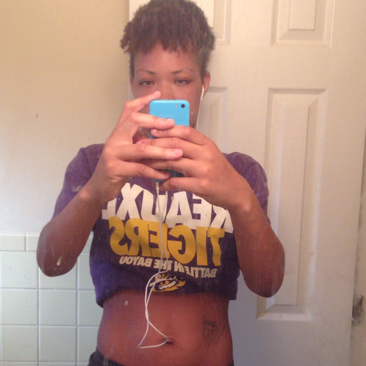 BuggMommy_Scoob's profile picture. I am 24!!! SINGLE!! US Navy bound! Living life! If it aint bout money it aint for me!