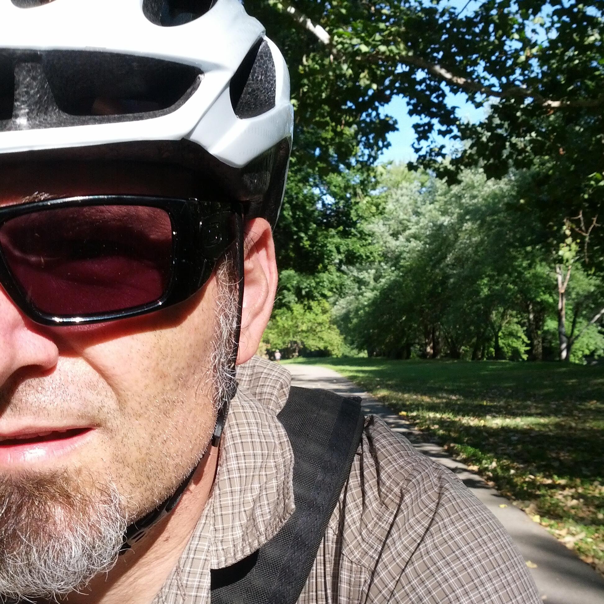 Jesse_B42's profile picture. Aquatic ecologist, cyclist, fan of good beer and whisky