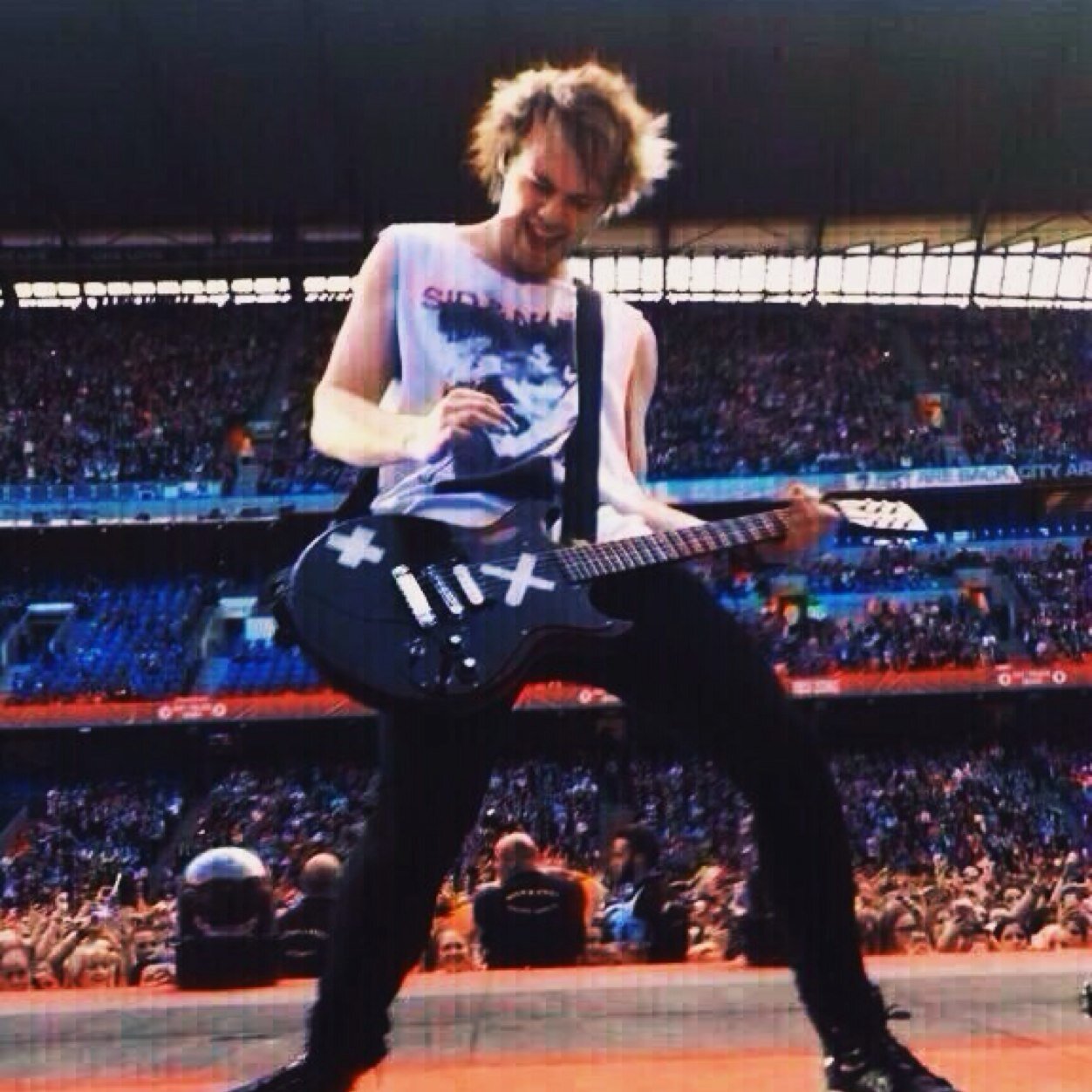 Free smile follow -@dukeofmuke