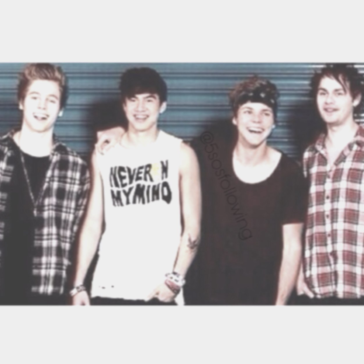 5sosfollowings's profile picture. notifys you when 5sos are following bc ilysm ||helped 2 fans||daddy long legs/4||kiwi/4||