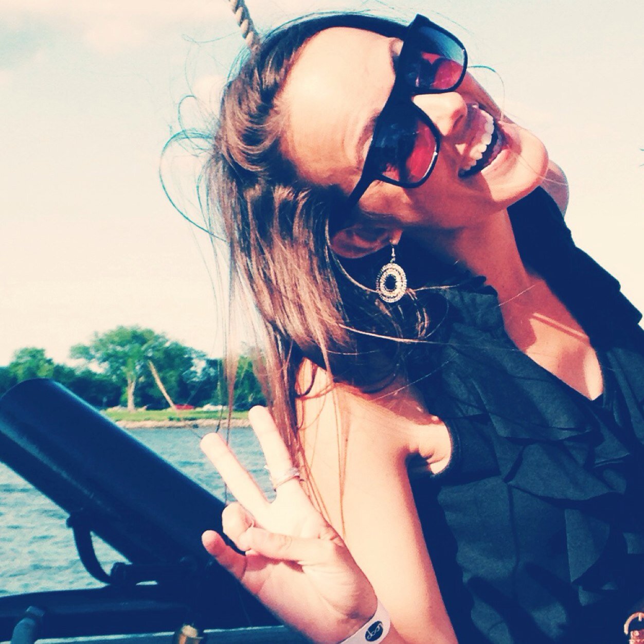 jvirden's profile picture. A person's a person no matter how small (: 
Dental Student, Proud Hokie Alumni, & Glitter Aficionado ✌️