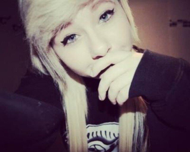 CandanceBellion's profile picture. Singer/Songwriter Everyone's world falls apart a time or two, it's how you decide to put it back together that counts.