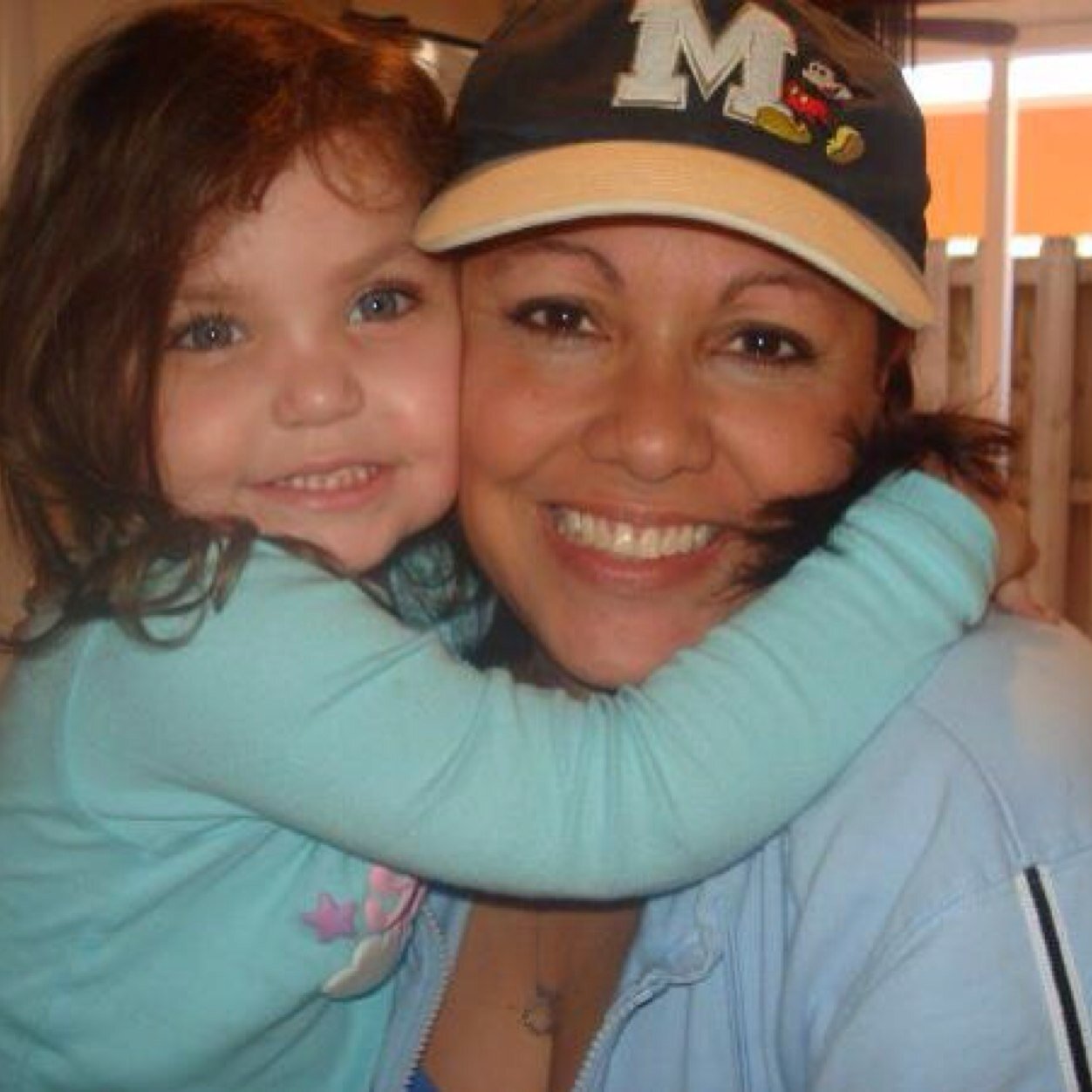 Aunt to my beautiful nieces and nephews, teacher, lover of animals and Hallmark movies. 🐾💕