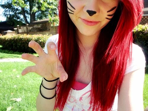 RaynaLurz's profile picture. Want to be awesome? Go be awesome. Don't know how? I can help. Writer of useful articles. Maker of cool things. Singer of lovely songs. Useful dude. INFJ.