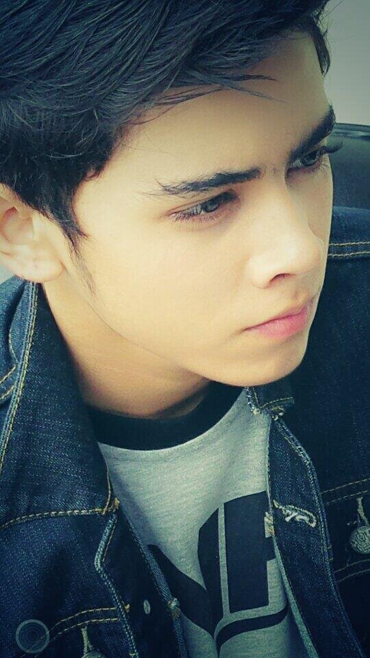 I am a alicious.But i'm like One Direction especially Zayn Javvad Malik.I am 12 years old
