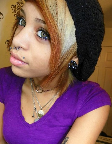 Dream builder  !! Pizza lover  ! Blogger ! Dancer  ! Family sick  ! Singer  ! Goal oriented ! That's what I am Γÿ║!!