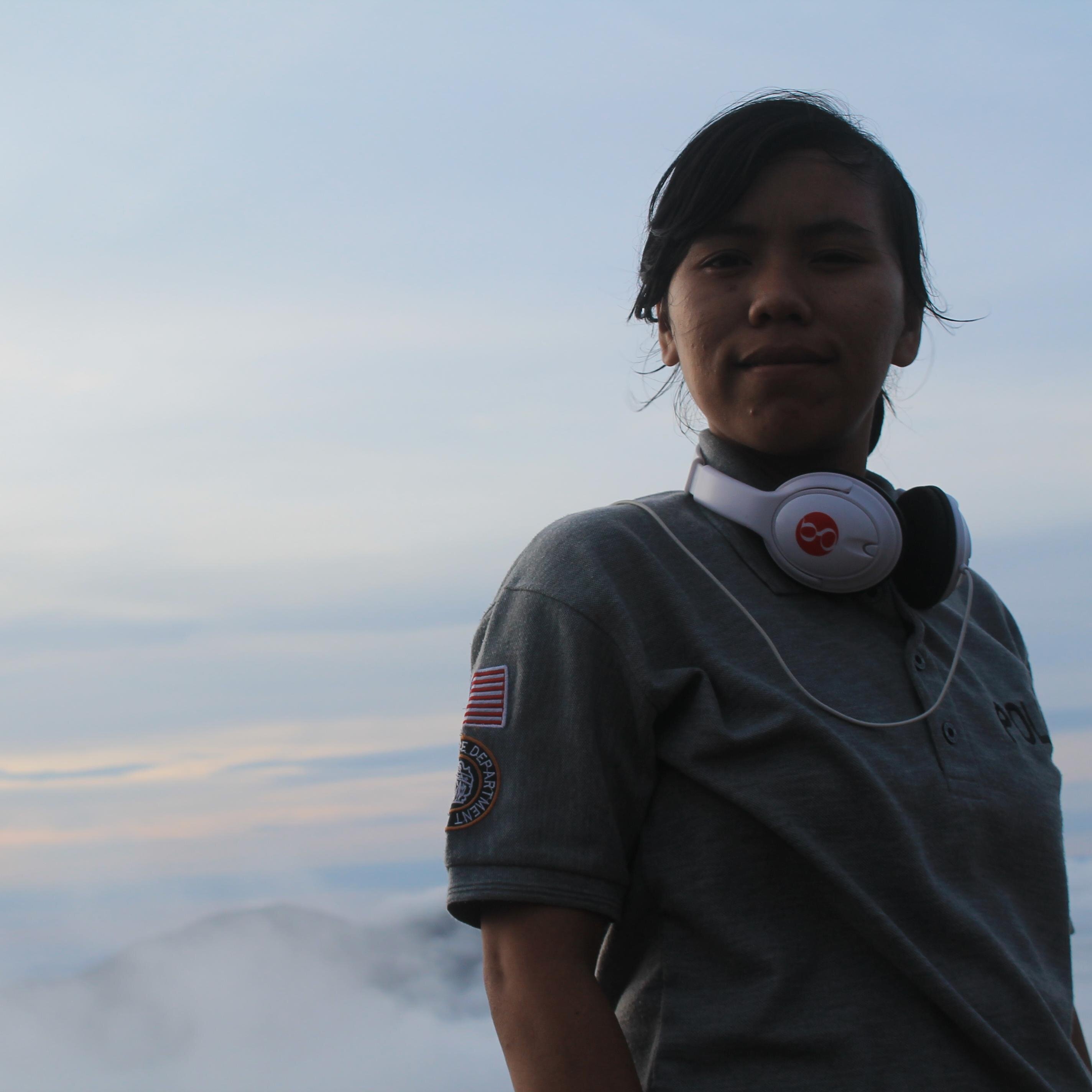 ebigel_hutauruk's profile picture. I Can Touch The Sky