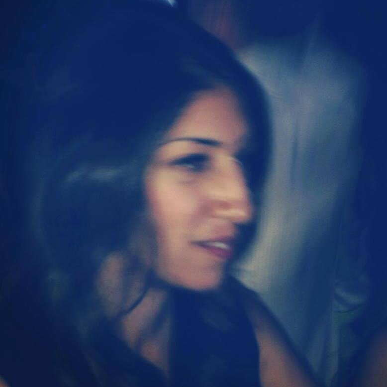 xo_poonam's profile picture. books • movies • basketball