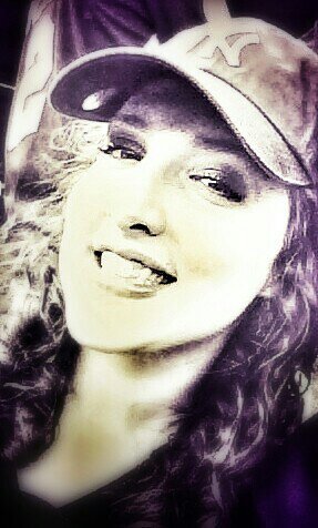 XpressYourZelf's profile picture. XYZ...minding your business