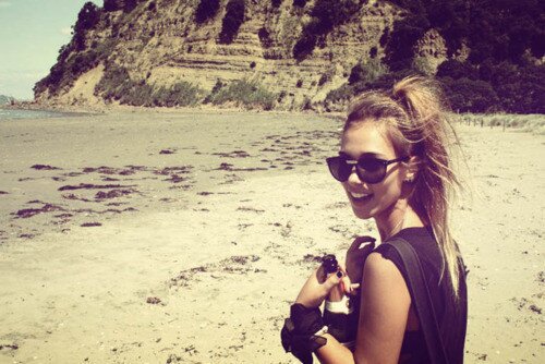 ChantellHyun's profile picture. 17 // Blogger  // Filmmaker // Dancer // Potterhead // Bookworm // Mocha lover  Γ¥ñ