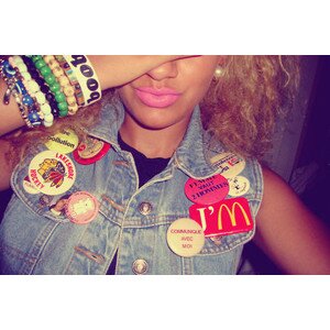 AracelisBrihon's profile picture. Senior class of 2OI4, Love cars, architecture, and wearing Suits & Ties. Tech nerd, play soccer and I'm a New York Yankees fan! Wanna know more? ..Follow me!