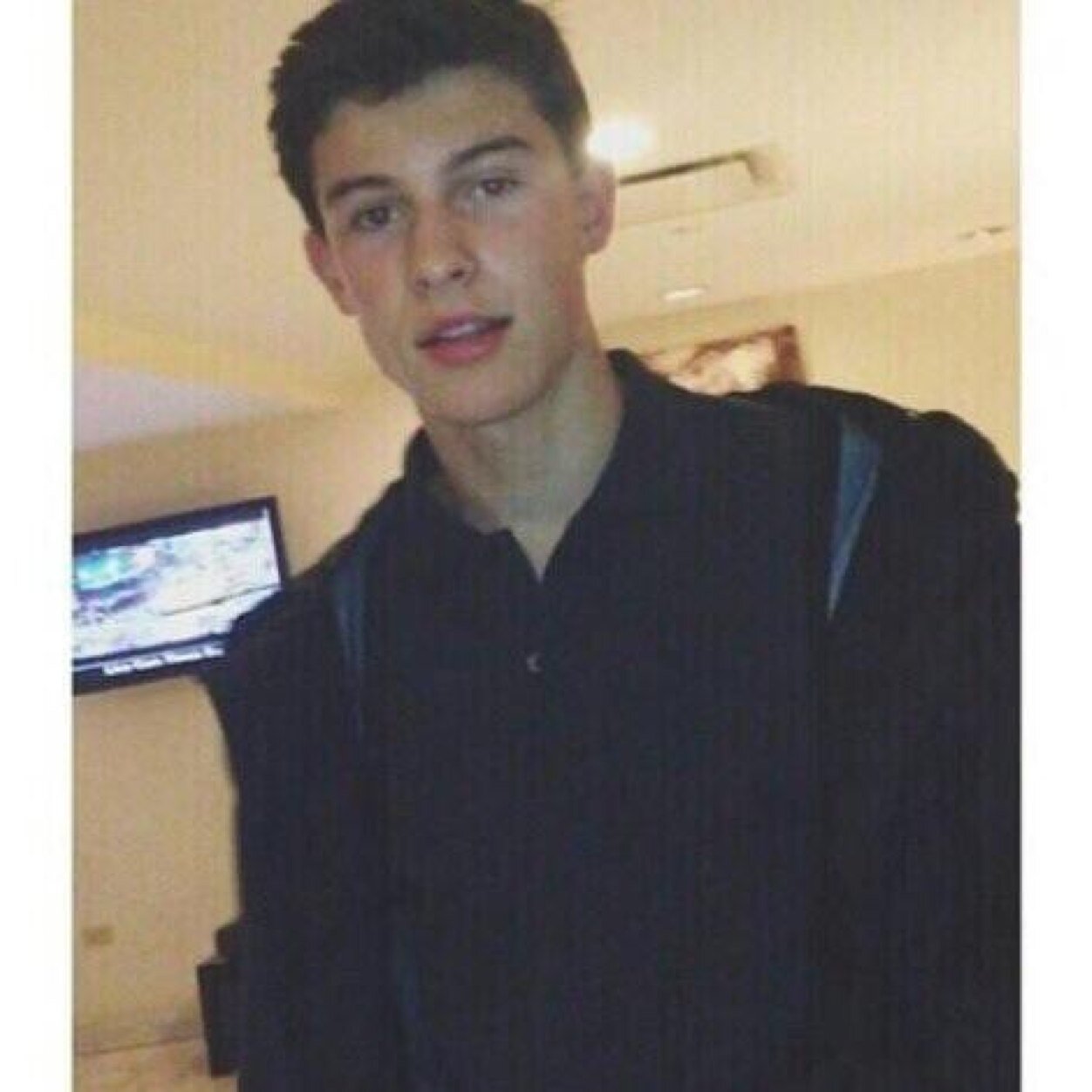Please go follow @lapdancecameron since she gave you this follow :)