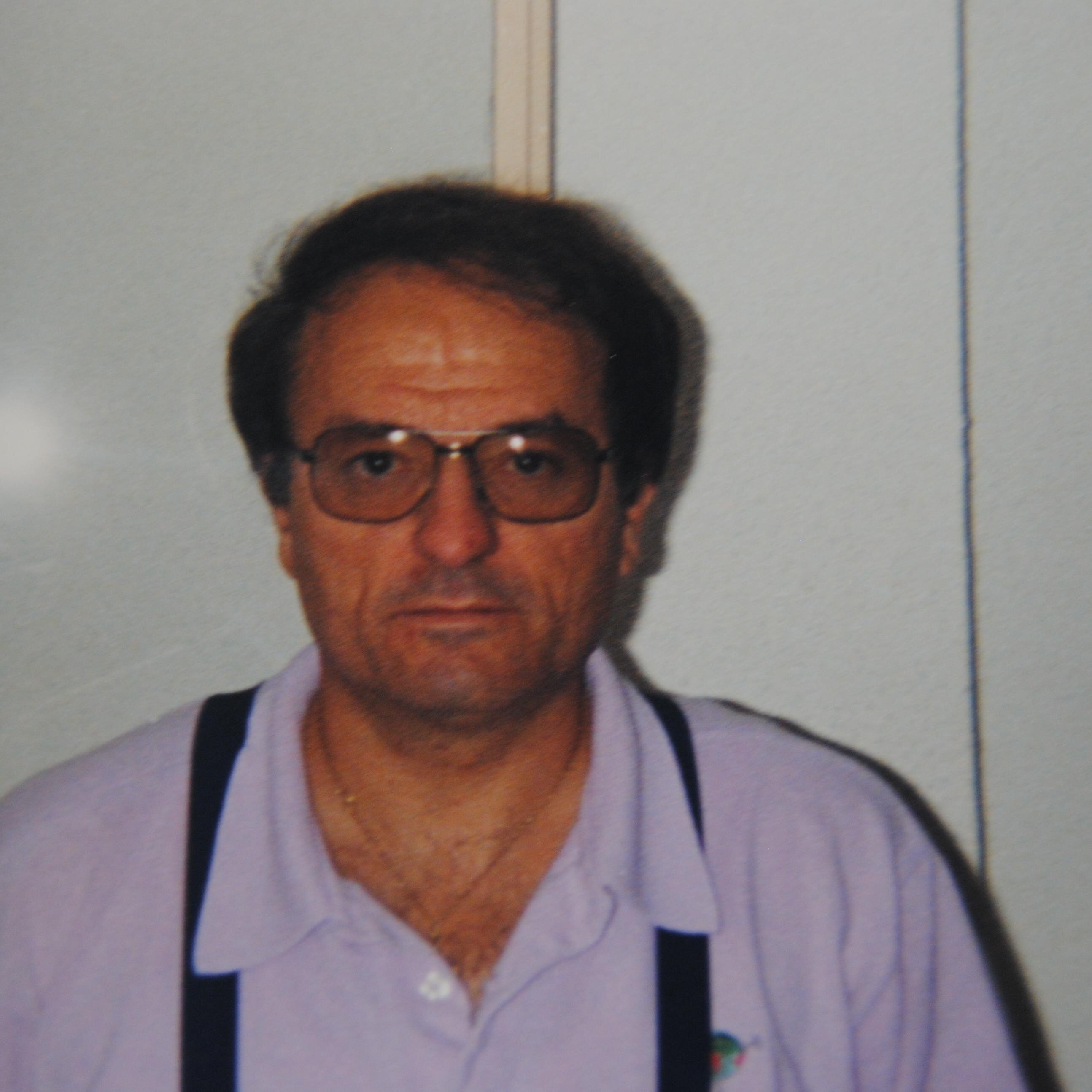 Ex de Carrusel Deportivo Cadena SER y Tiempo de juego con Jose Maria Garcia. Profesor de Idiomas.